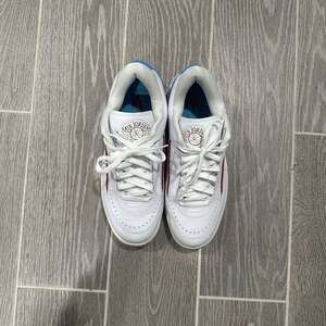 Air Jordan 2 Retro Low UNC to Chicago Womens DX4401-164